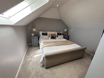 MAIN BEDROOM 1